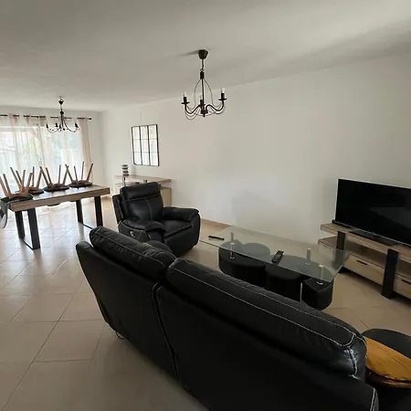 Charmante 95 M2 Vinassan